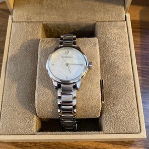 Burberry Women's Swiss Diamond Stainless Steel Bracelet Watch 32mm BU10110